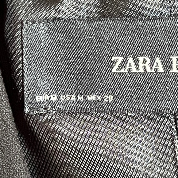 Zara (M) black, spring/fall blazer, one button, with pockets, EUC, black. - Picture 2 of 16